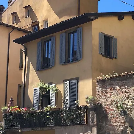 Porta 22 Charme&relax * 베르가모